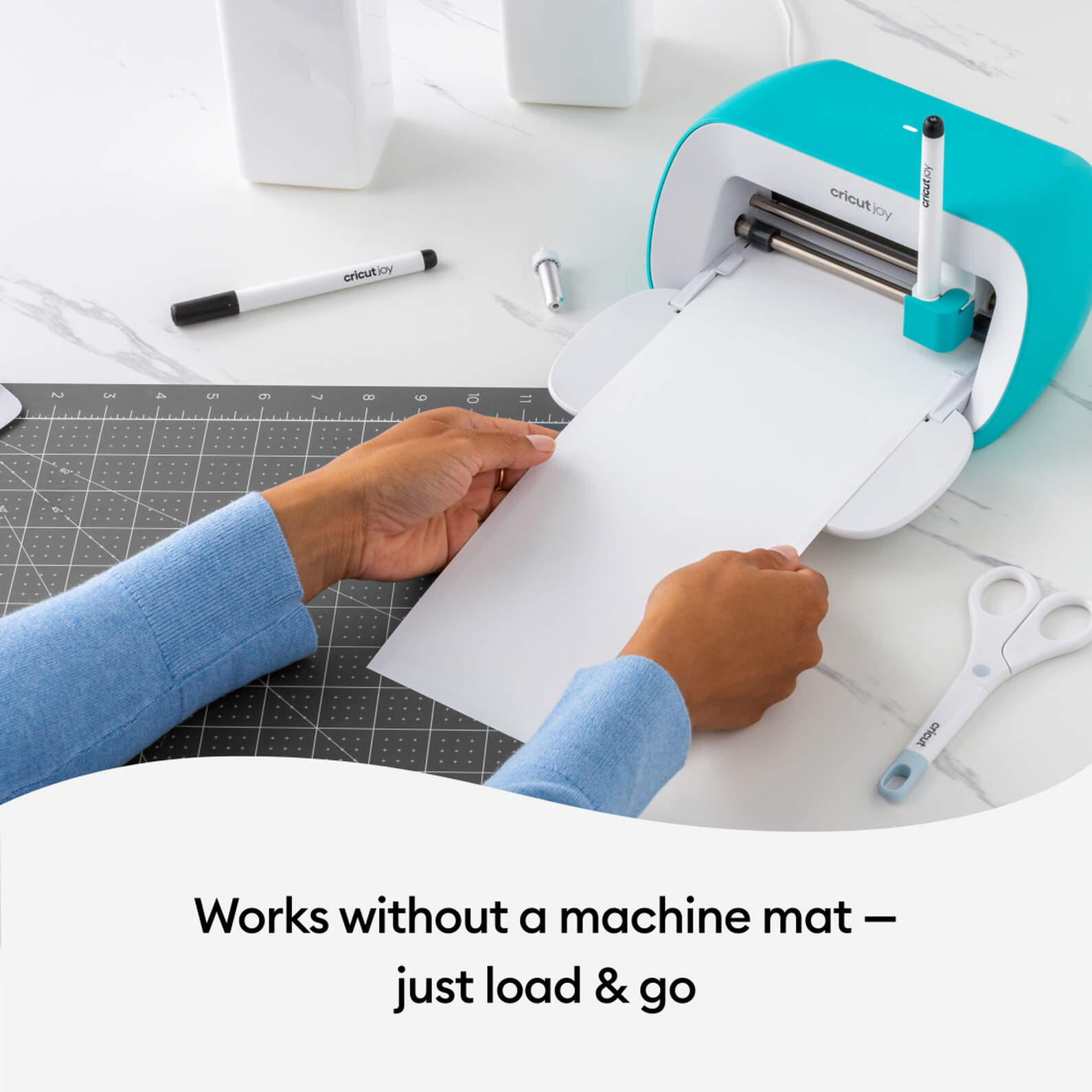 Cricut Joy Smart Label Writable Vinyl - Permanent 5.5 in x 13 in (14 cm x 33 cm)