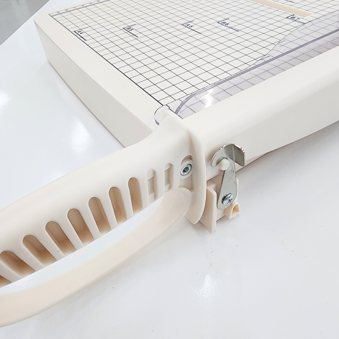 Bee Happy Guillotine Paper Cutter A4 Size (30 sheets Capacity)