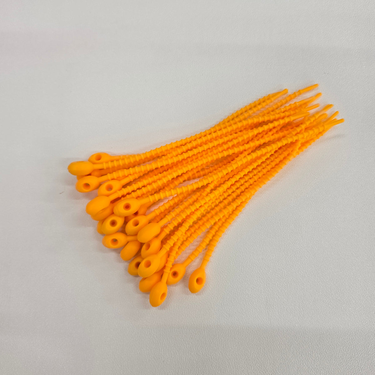Bee Happy Silicone Tie for Keychains (25pcs)