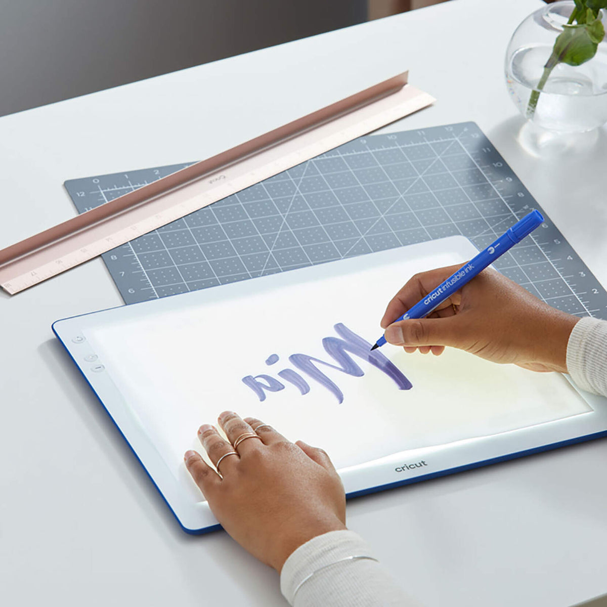 Cricut BrightPad Go