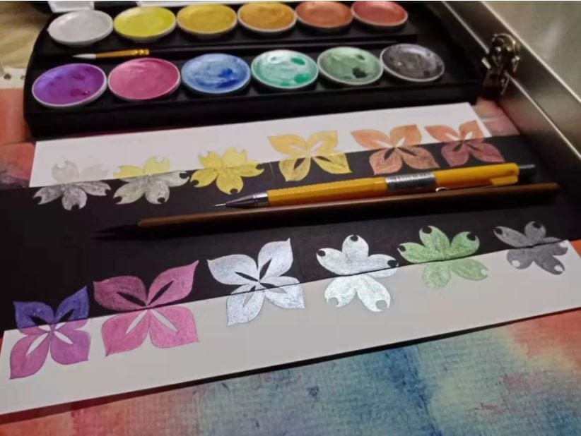 Bee Happy Galaxy Metallic Watercolor Paint Set 12 Colors
