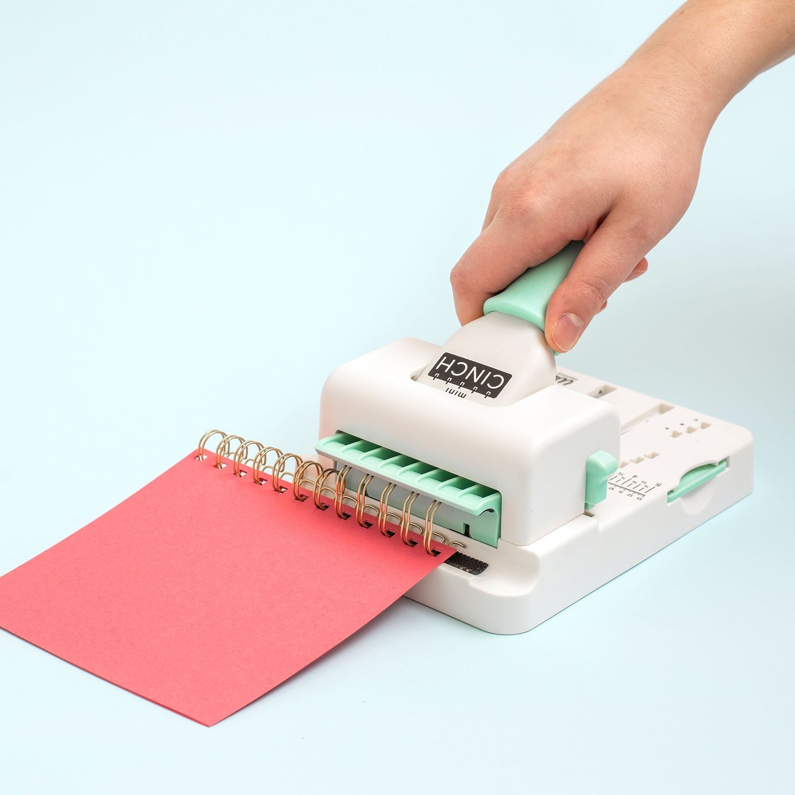 We R Mini Cinch Book Binding Tool