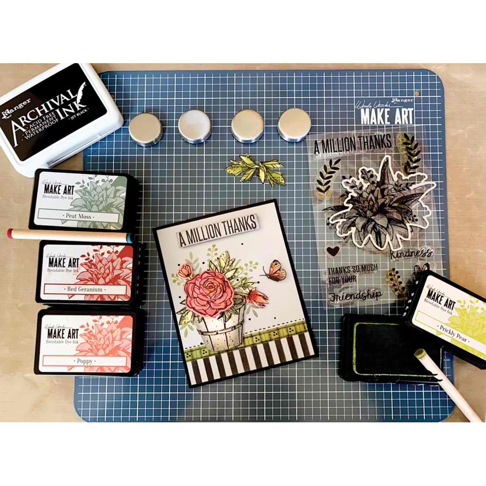 Ranger Wendy Vecchi MAKE ART Stay-tion All-in-One Magnetic Crafting Surface