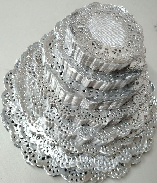 Small Silver Paper Doilies - Classic (Available Sizes: 3.5" - 6.5")
